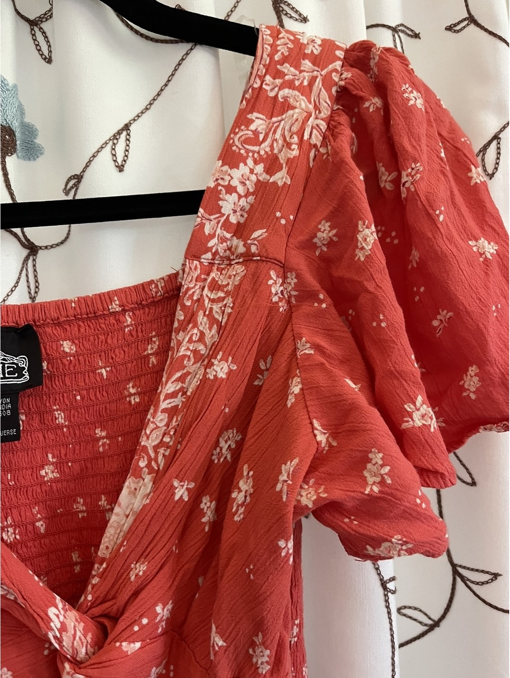 Angie | M | Coral Floral Smocked Mini Dress - Picture 5 of 8